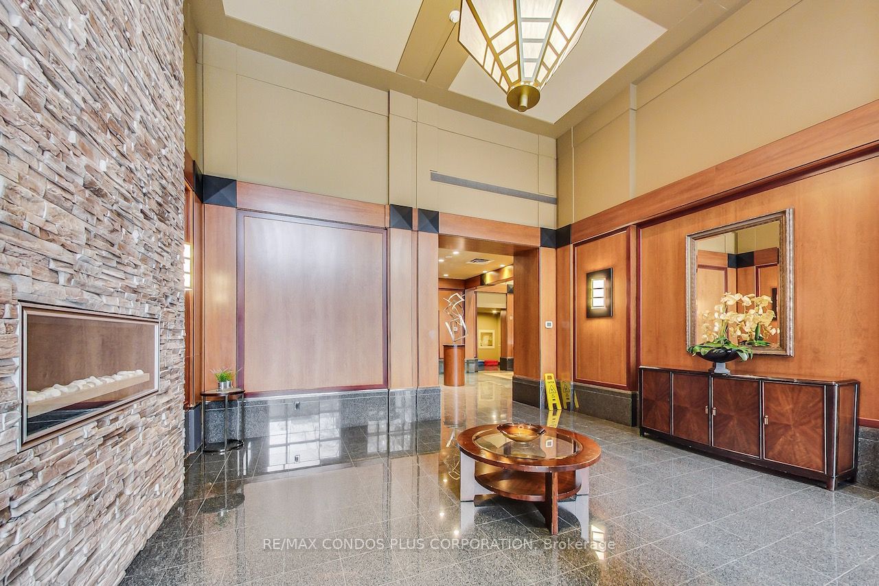 750 Bay Street 2506, Toronto, ON M5G 1N6 photo 5