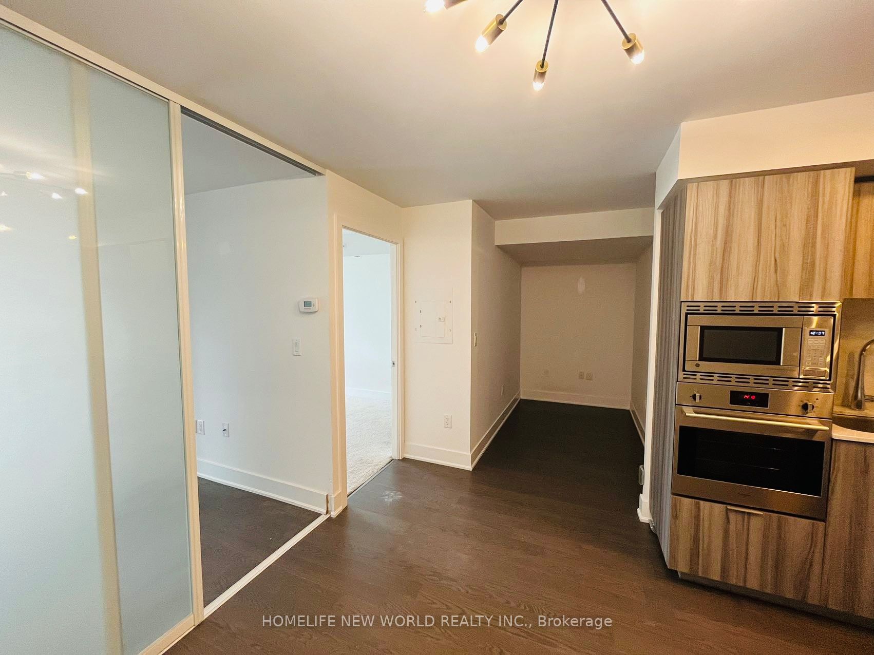 955 Bay Street 2019, Toronto, ON M5S 0C6 photo 3