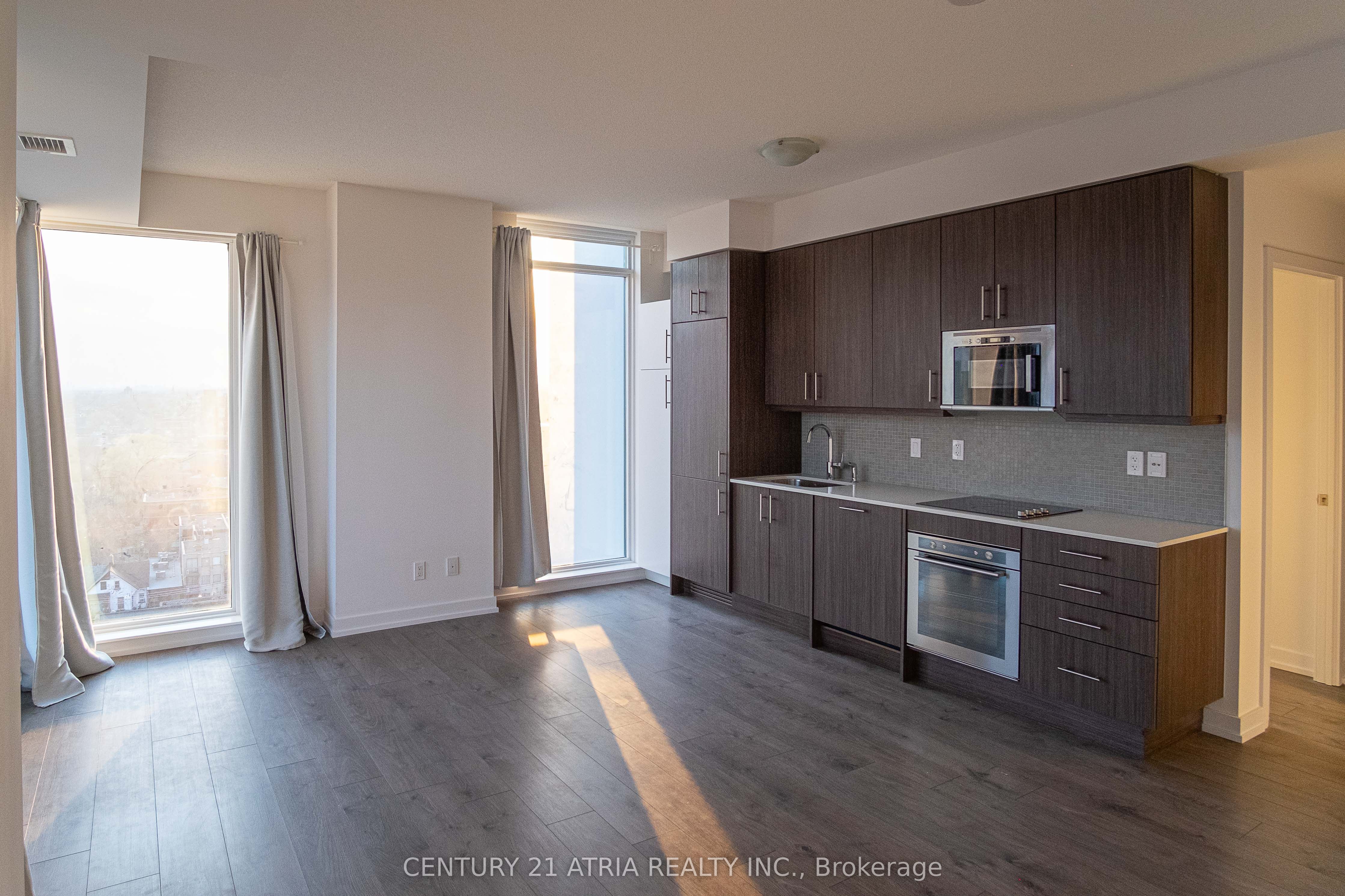 297 College Street 1209, Toronto, ON M5T 1S2 photo 5