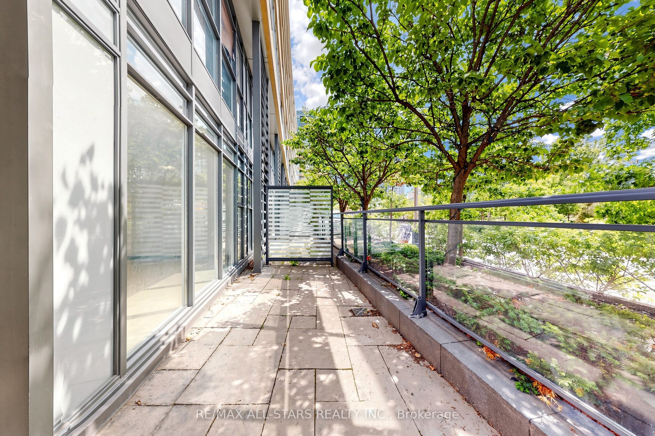 110 Fort York Boulevard G08, Toronto, ON M5V 4A7 photo 3