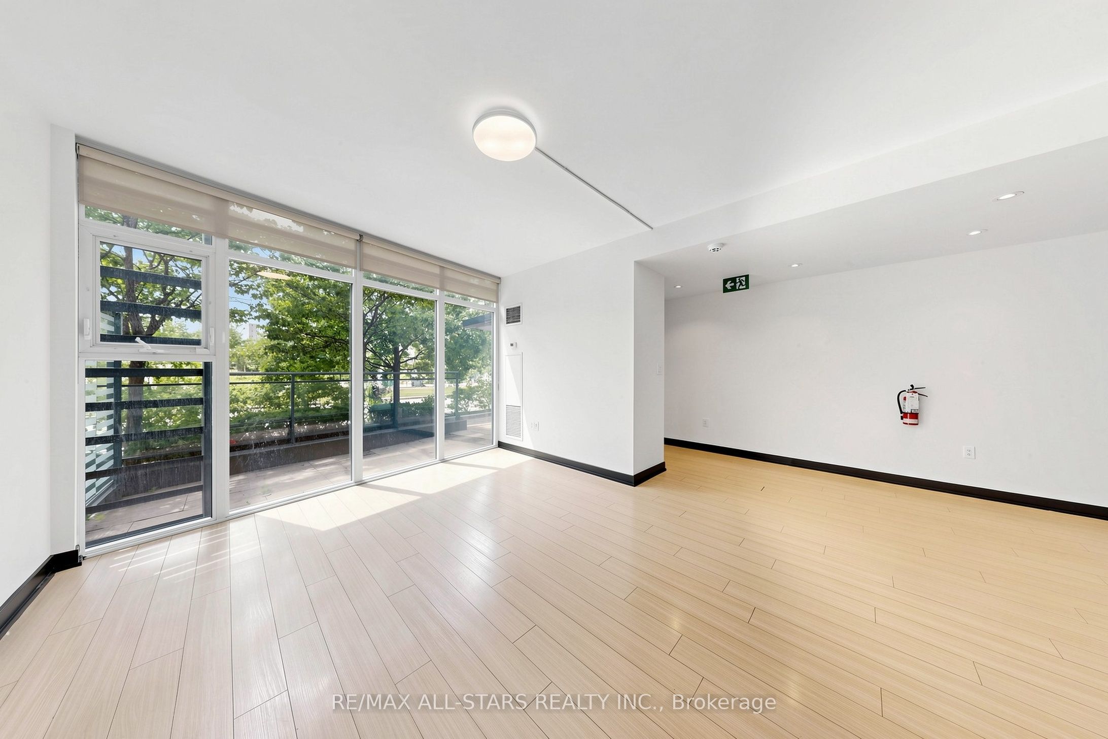 110 Fort York Boulevard G08, Toronto, ON M5V 4A7 photo 4