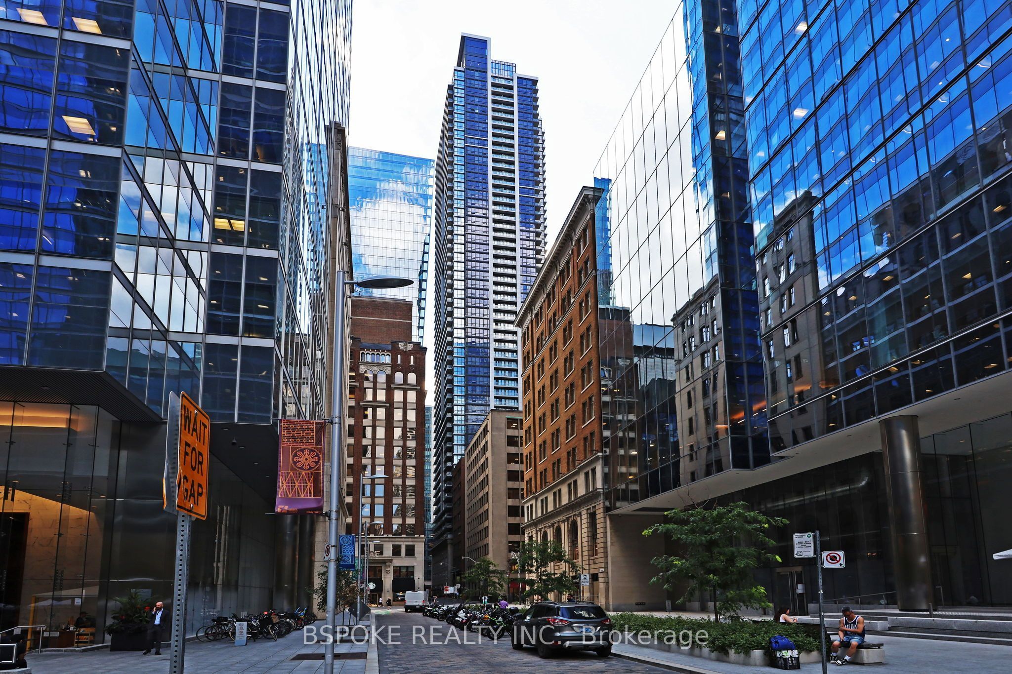 70 Temperance Street 4207, Toronto, ON M5H 0B1 photo 2