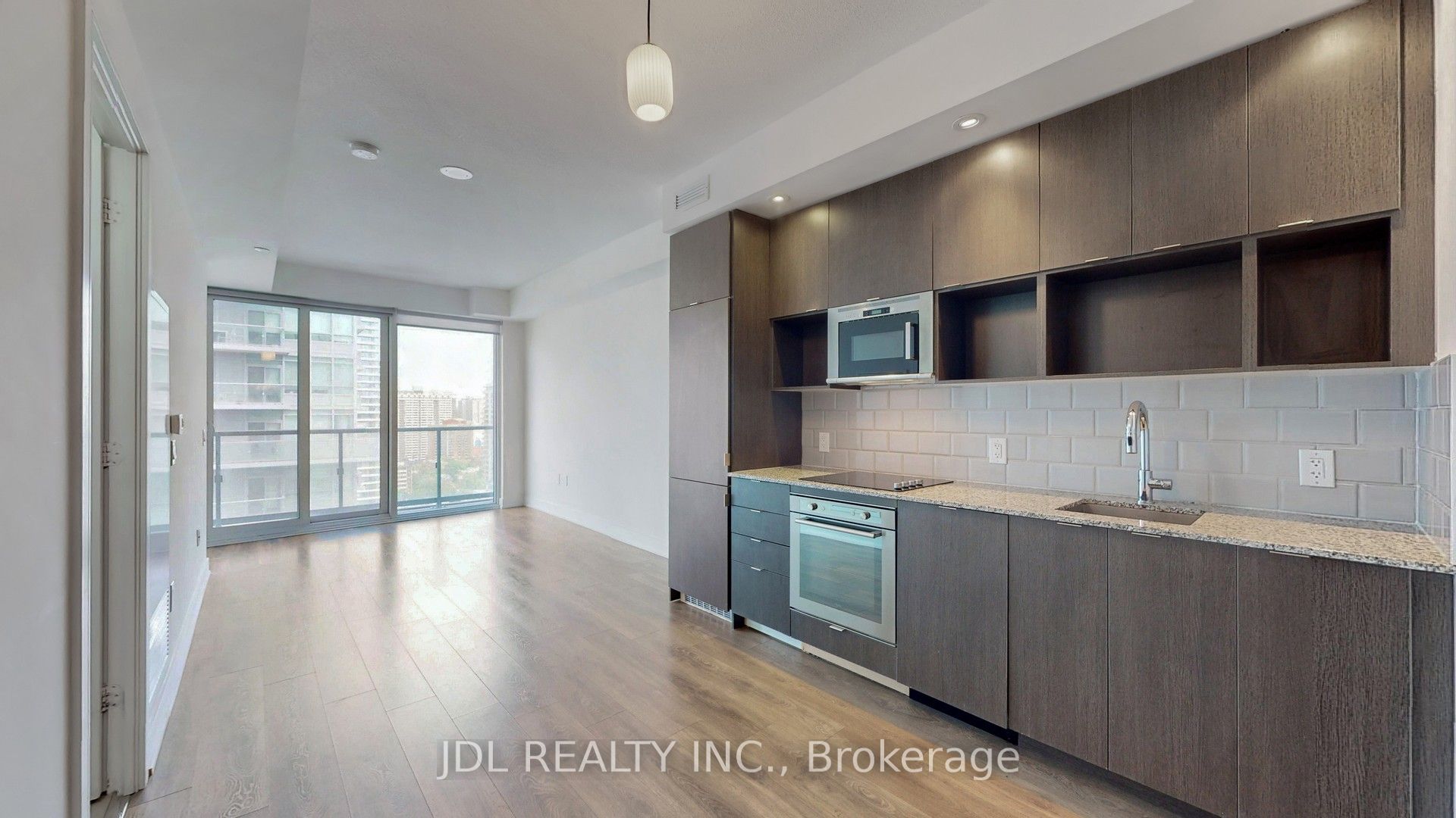 89 Mcgill Street 2404, Toronto, ON M5B 0B1 photo 3