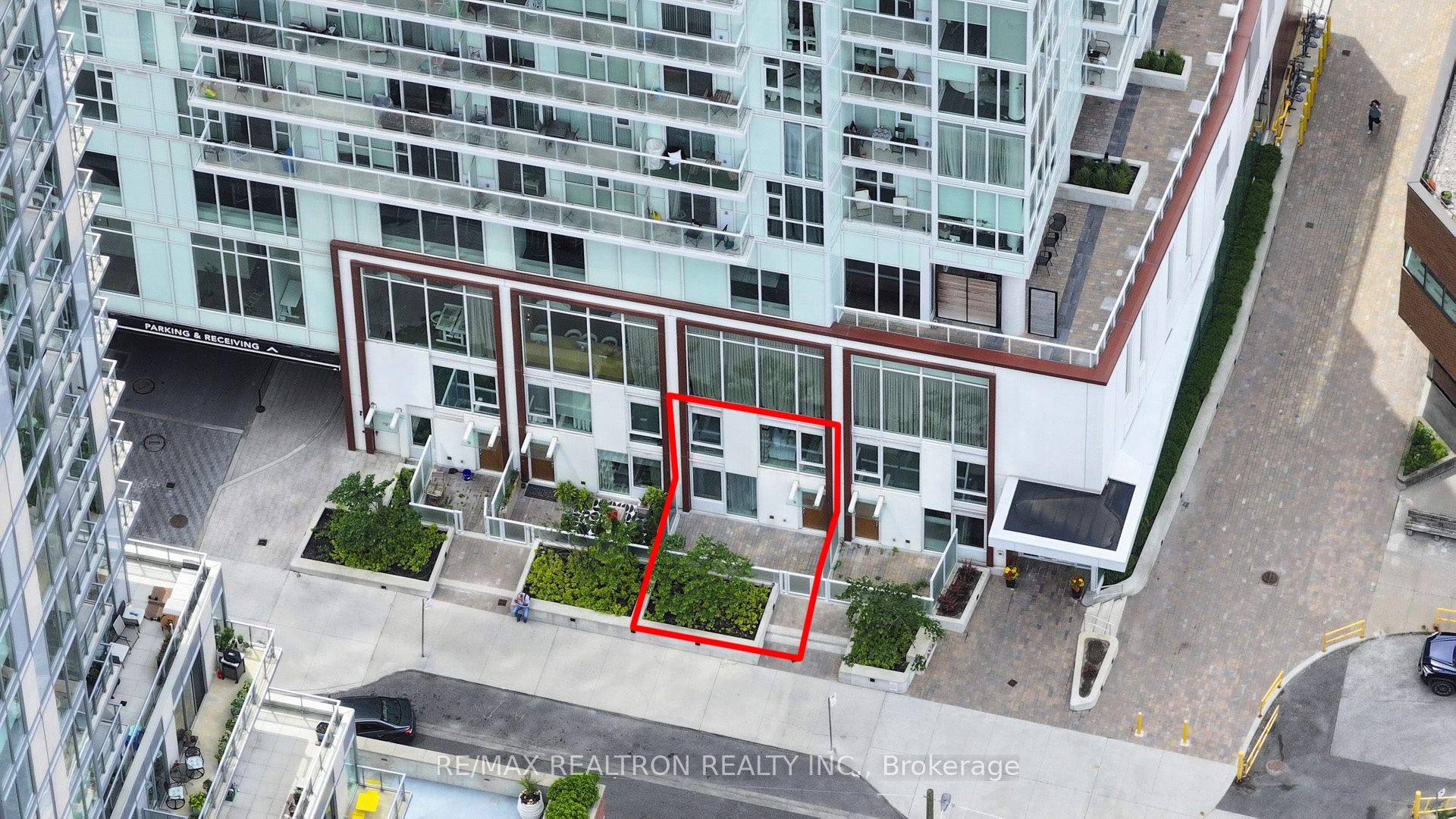 33 Helendale Avenue 102, Toronto, ON M4R 0A4 photo 2