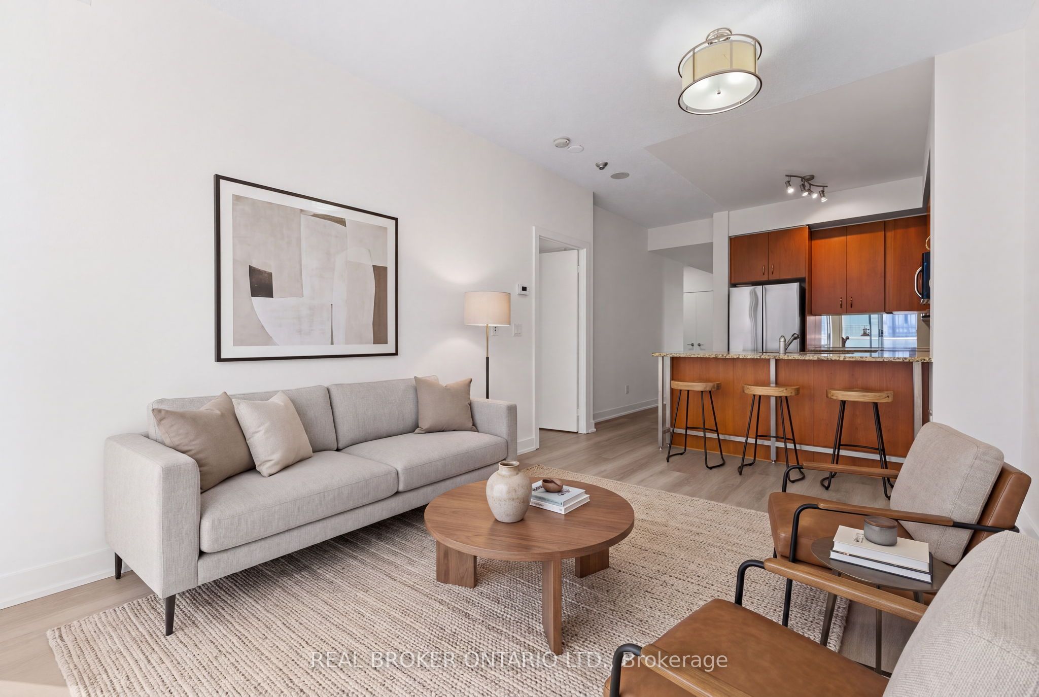 438 King Street W 1404, Toronto, ON M5V 3T9 photo 3
