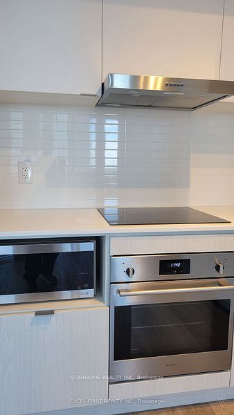 55 Cooper Street 3108, Toronto, ON M5E 0G1 photo 2