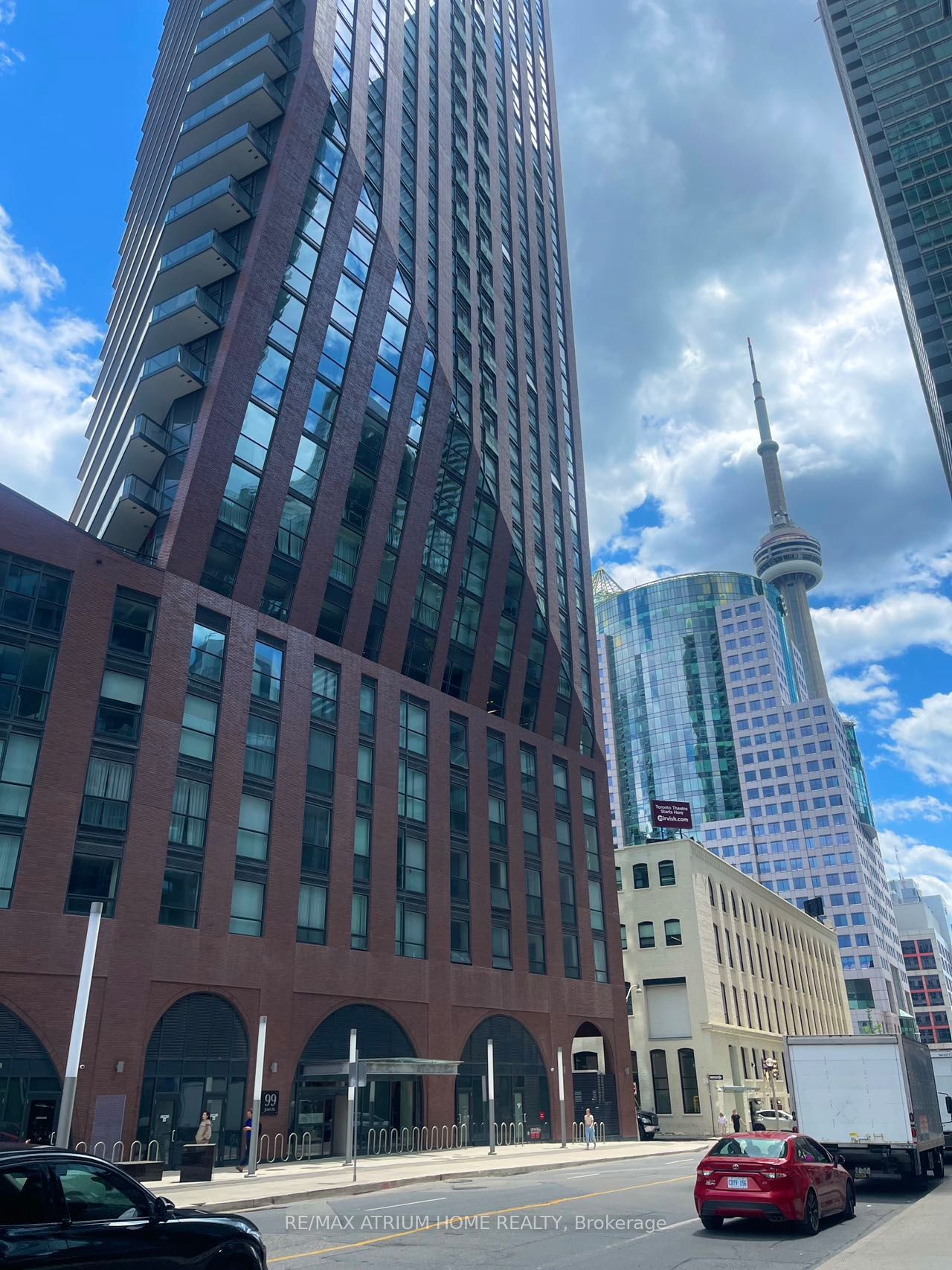 99 John Street W 2506, Toronto, ON M5V 0S6 photo 2