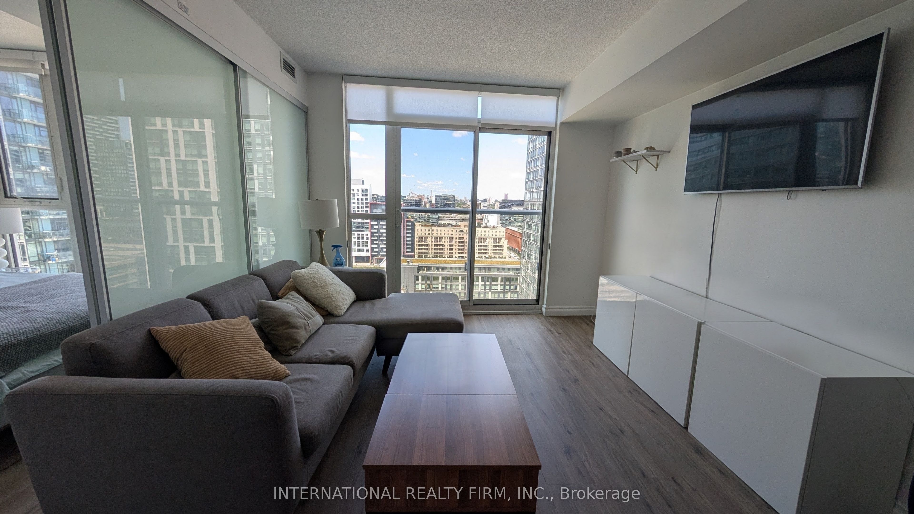 85 Queens Wharf Road 2110, Toronto, ON M5V 0J9 photo 5
