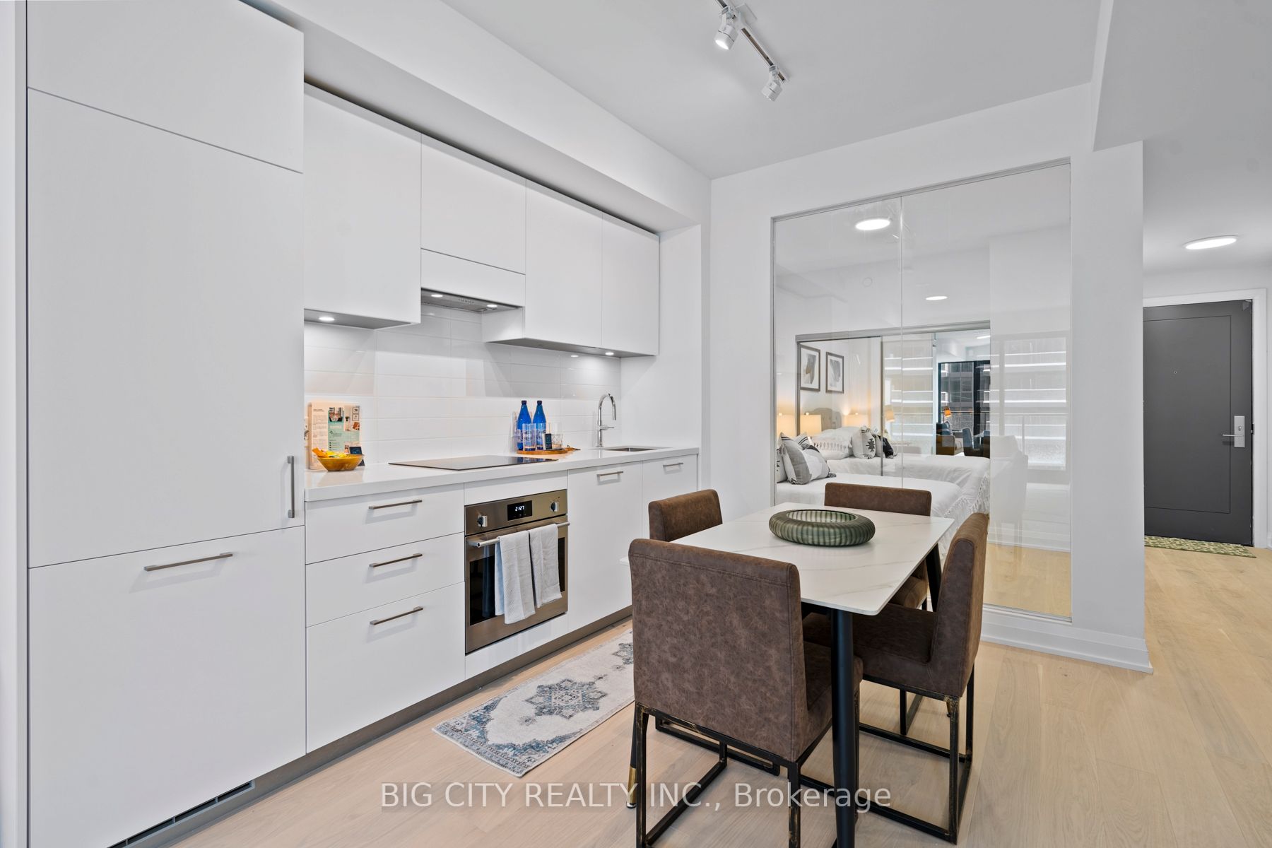 33 Frederick Todd Way 908, Toronto, ON M4G 0C9 photo 5