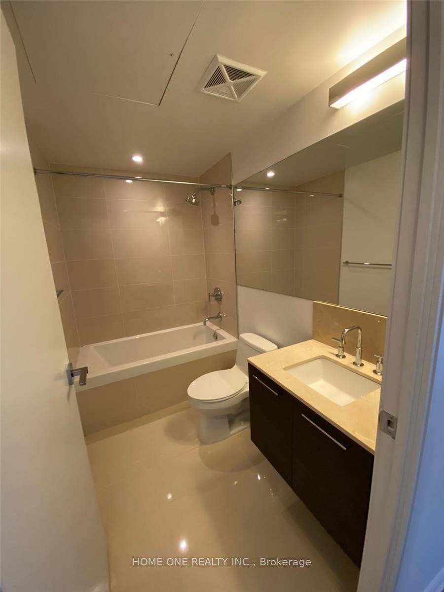 42 Charles Street E 1605, Toronto, ON M4Y 1T4 photo 3