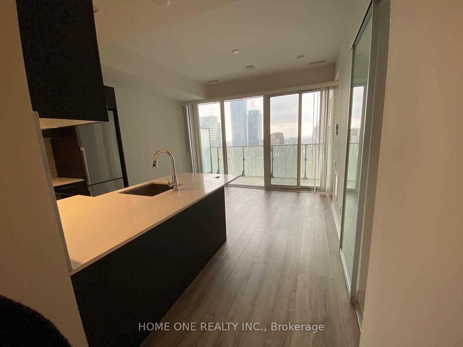 42 Charles Street E 1605, Toronto, ON M4Y 1T4 photo 4