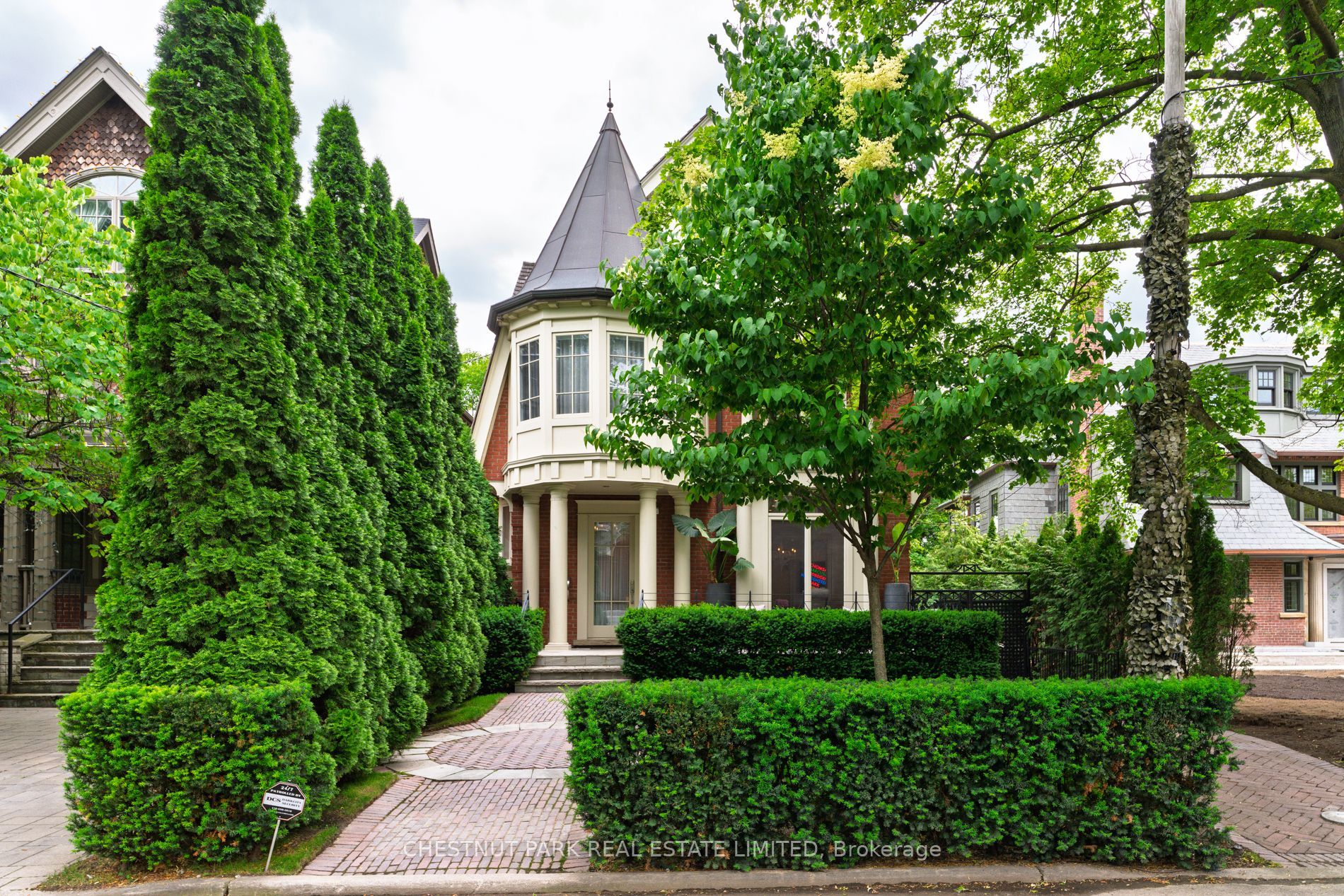 83 Binscarth Road, Toronto, ON M4W 1Y3 photo 2
