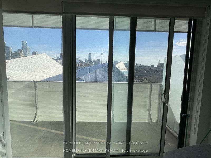 200 Bloor Street W 1004, Toronto, ON M5S 1T8