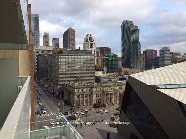 200 Bloor Street W 1004, Toronto, ON M5S 1T8 photo 2