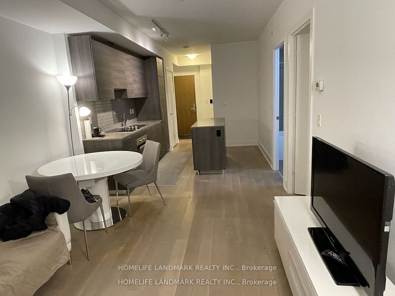 200 Bloor Street W 1004, Toronto, ON M5S 1T8 photo 3