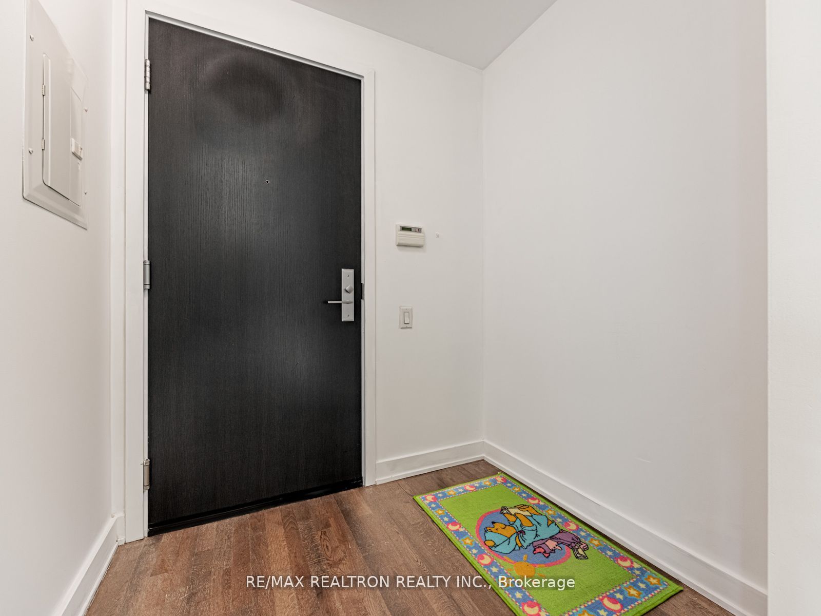 1815 Yonge Street 1006, Toronto, ON M4T 2A4 photo 3