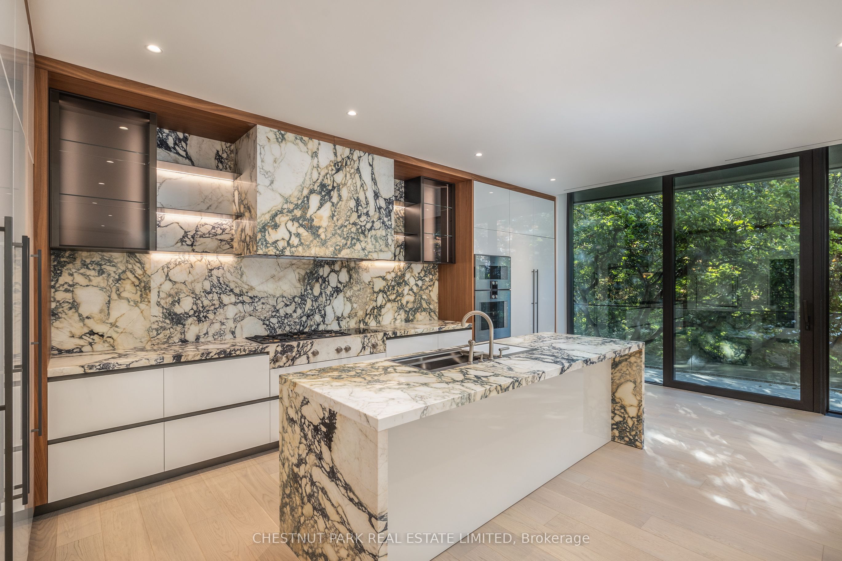7 Dale Avenue 205, Toronto, ON M4W 1K2 photo 4