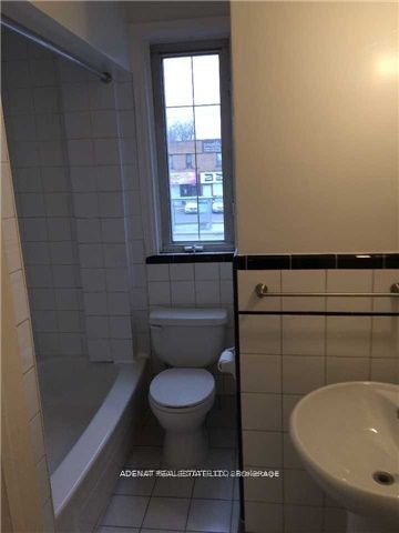 373 Wilson Avenue Apt, Toronto, ON M3H 1T3 photo 2