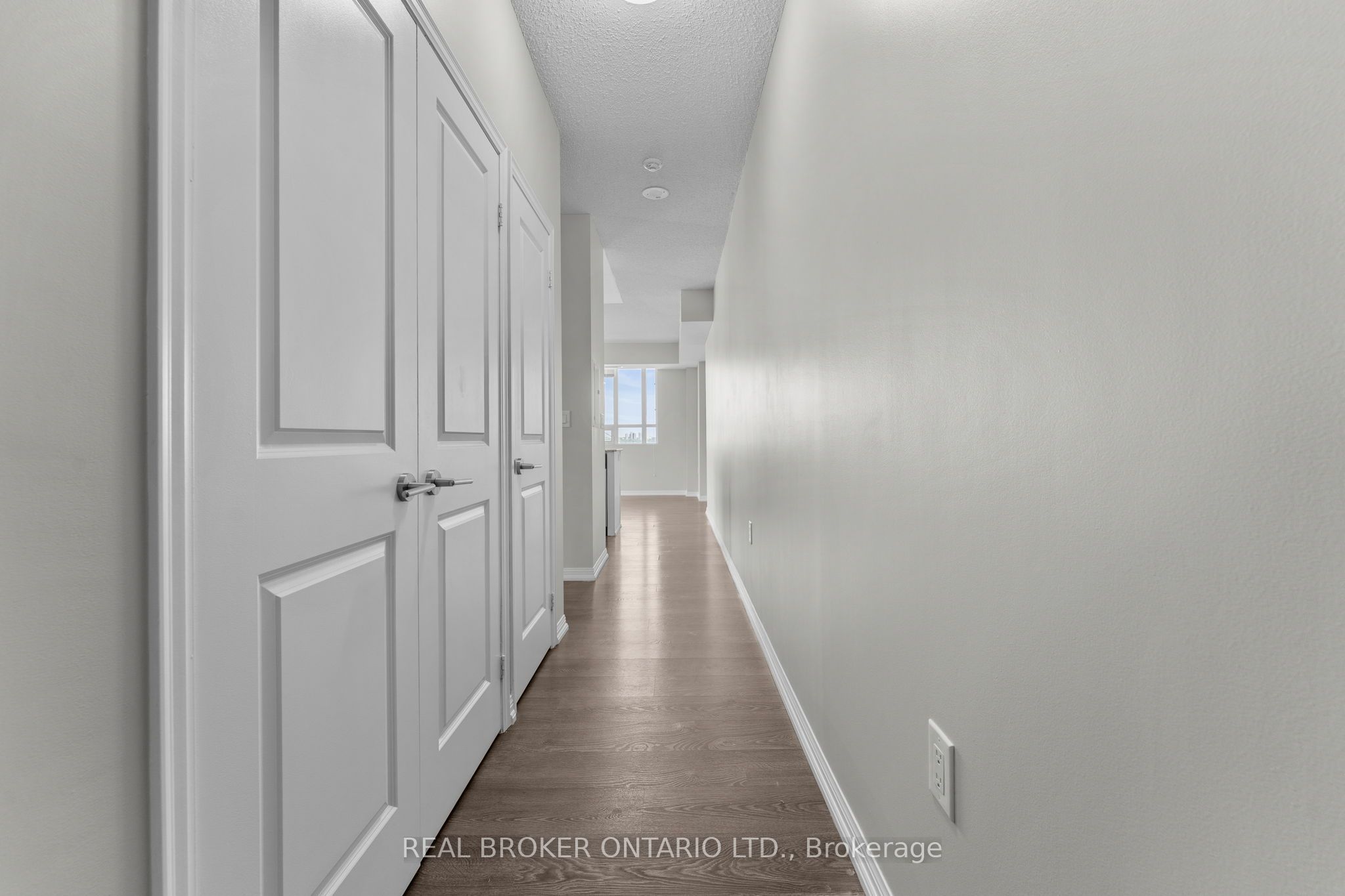 125 Western Battery Road 2815, Toronto, ON M6K 3R8 photo 2