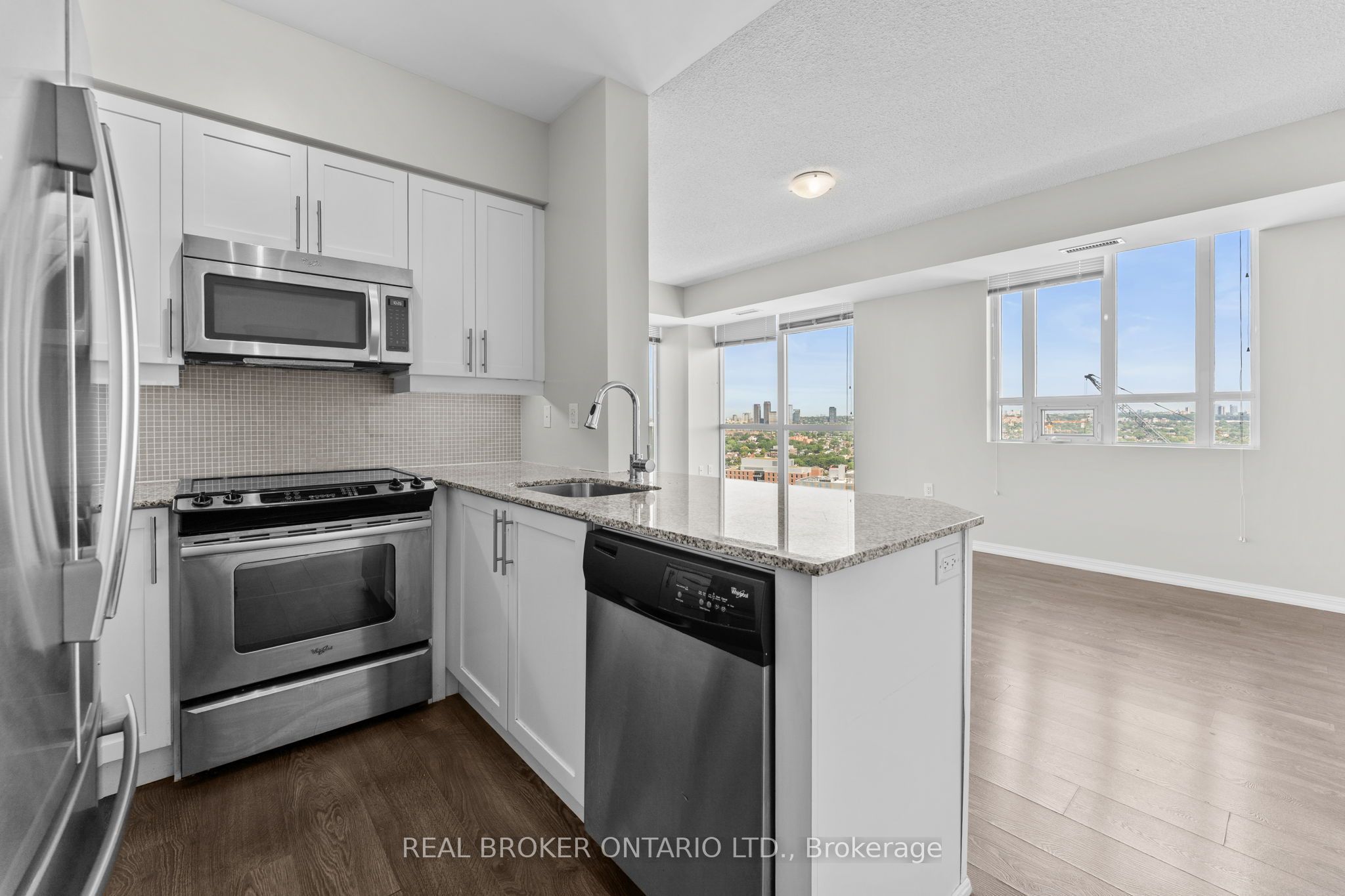 125 Western Battery Road 2815, Toronto, ON M6K 3R8 photo 5