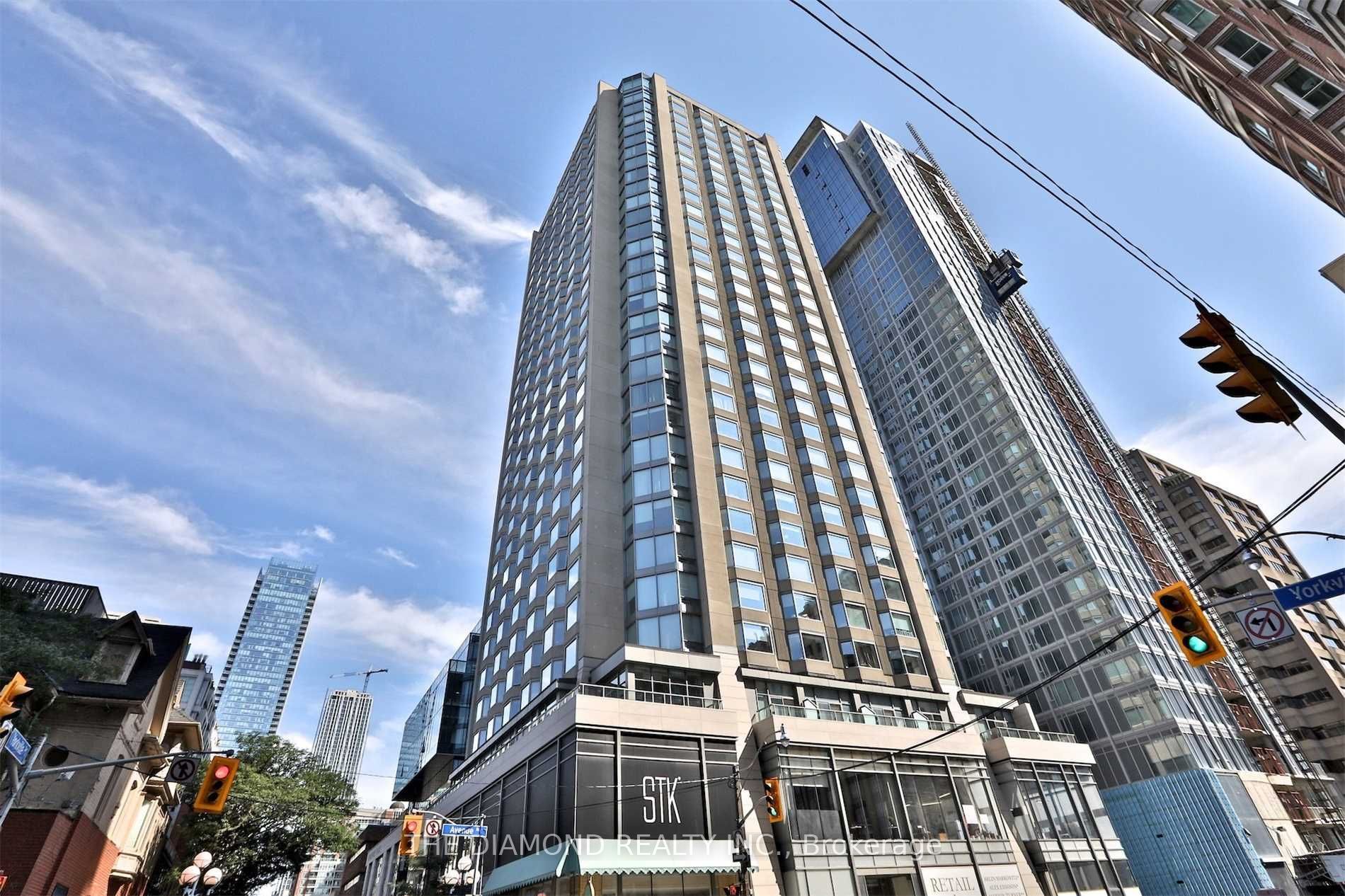 155 Yorkville Avenue 2104, Toronto, ON M5R 1C4