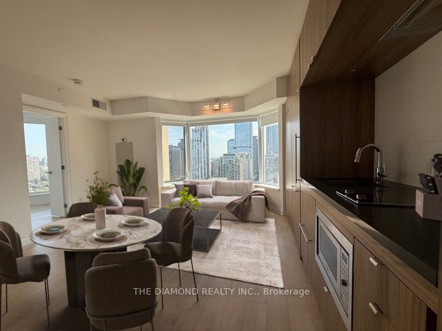 155 Yorkville Avenue 2104, Toronto, ON M5R 1C4 photo 2