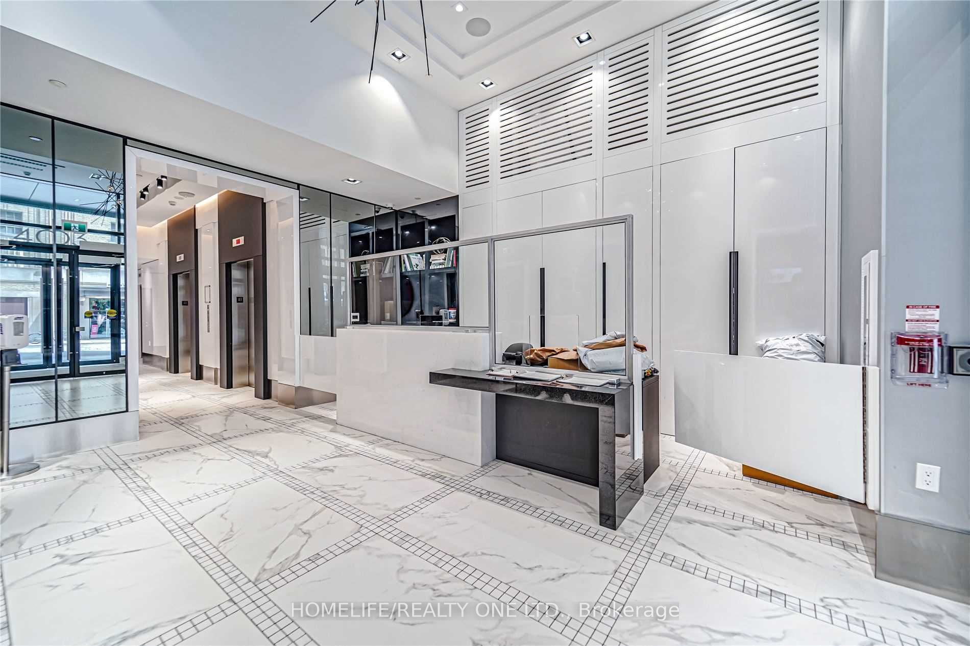 403 Church Street 314, Toronto, ON M4Y 2C2 photo 2