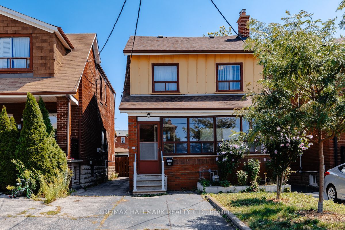 511 Northcliffe Boulevard, Toronto, ON M6E 3L4