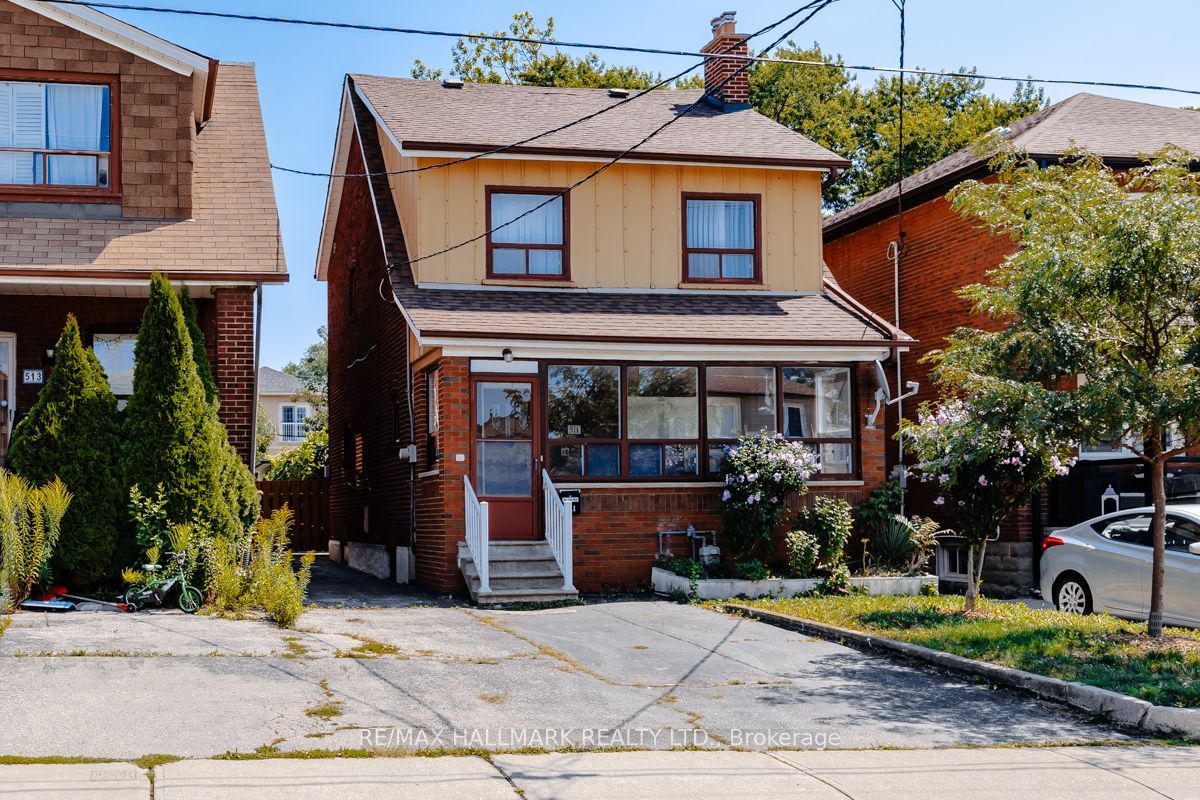 511 Northcliffe Boulevard, Toronto, ON M6E 3L4 photo 3