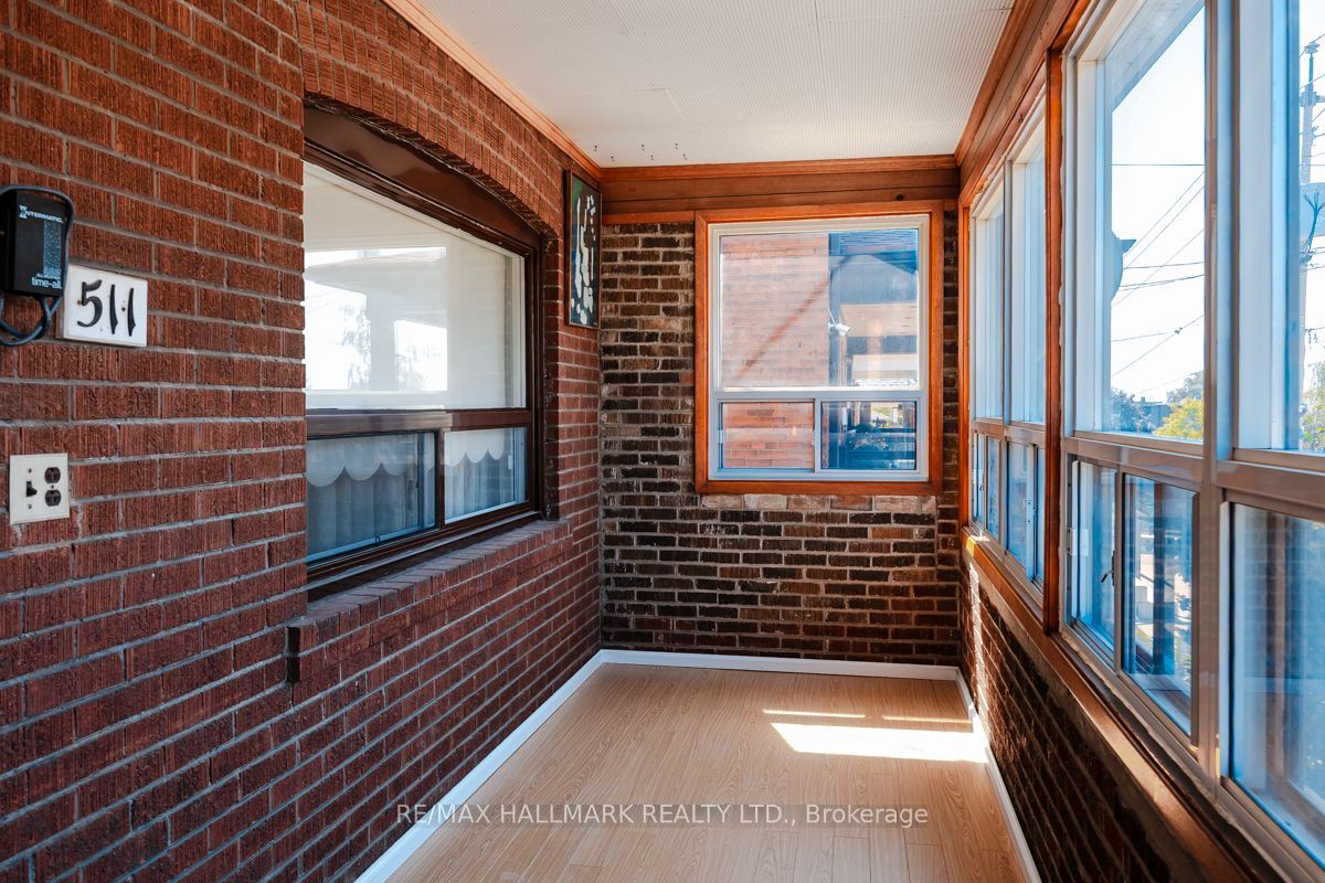 511 Northcliffe Boulevard, Toronto, ON M6E 3L4 photo 4