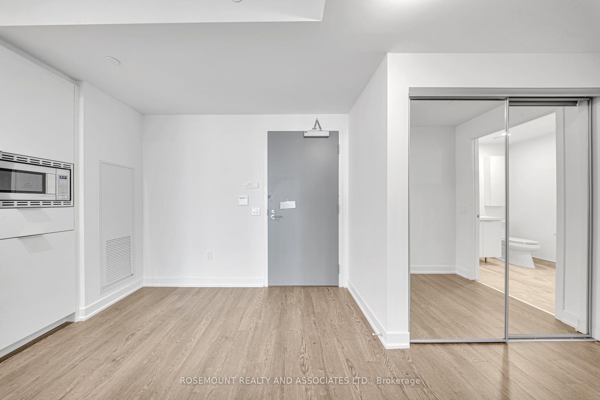 50 O'Neill Road 504, Toronto, ON M3C 0R1 photo 3