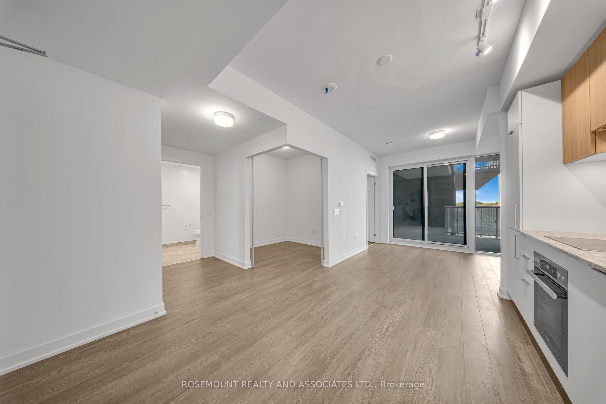 50 O'Neill Road 504, Toronto, ON M3C 0R1 photo 5