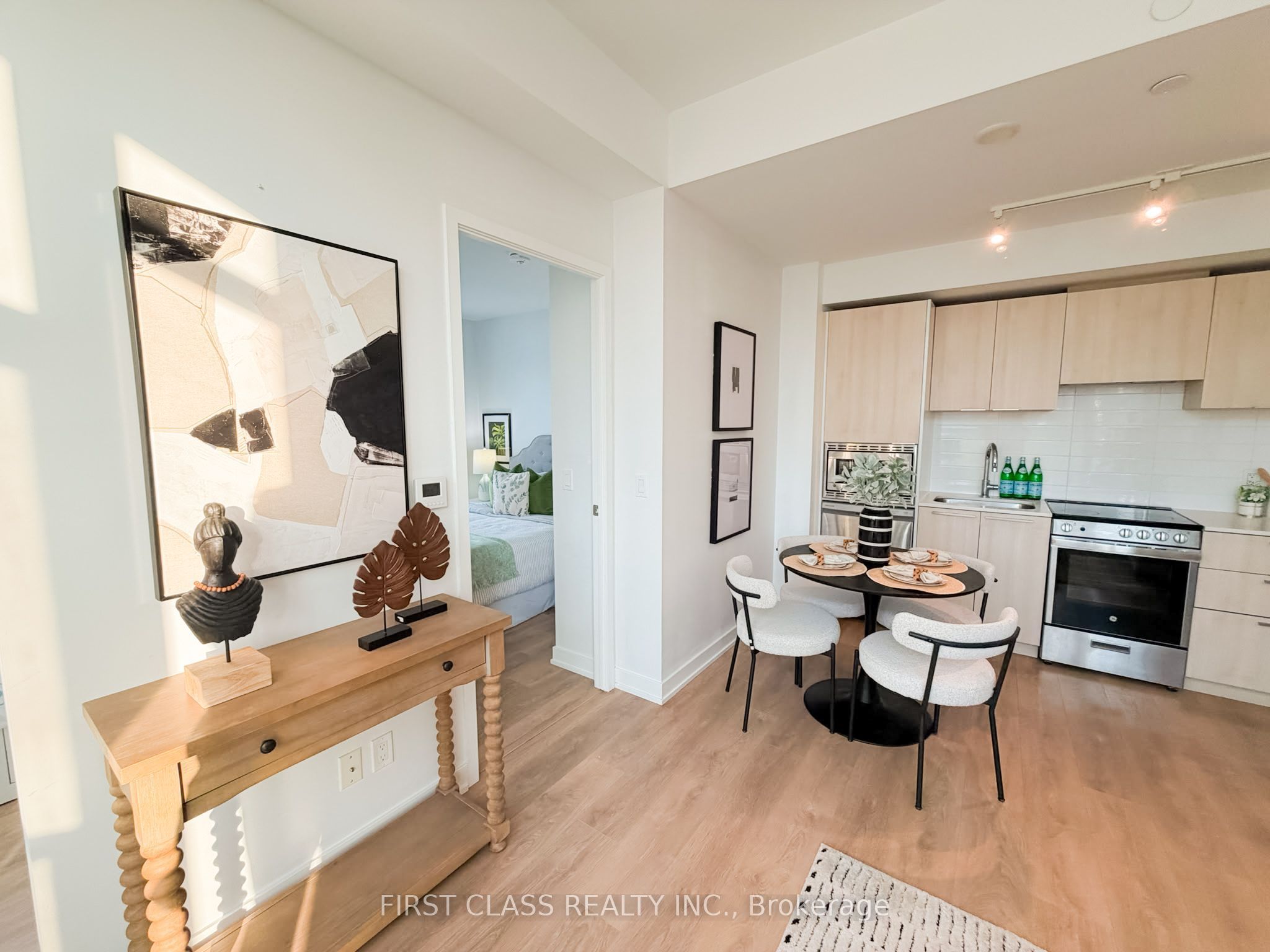 501 YONGE Street 2805, Toronto, ON M4Y 0G8 photo 2