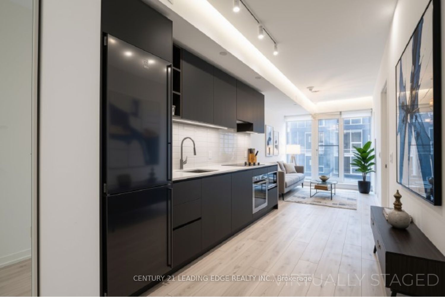 55 Mercer Street NE 2210, Toronto, ON M5V 1H3