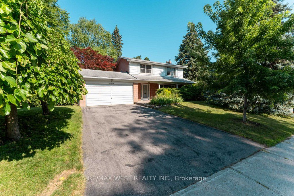 2 Robinter Drive, Toronto, ON M2M 3P9 photo 2