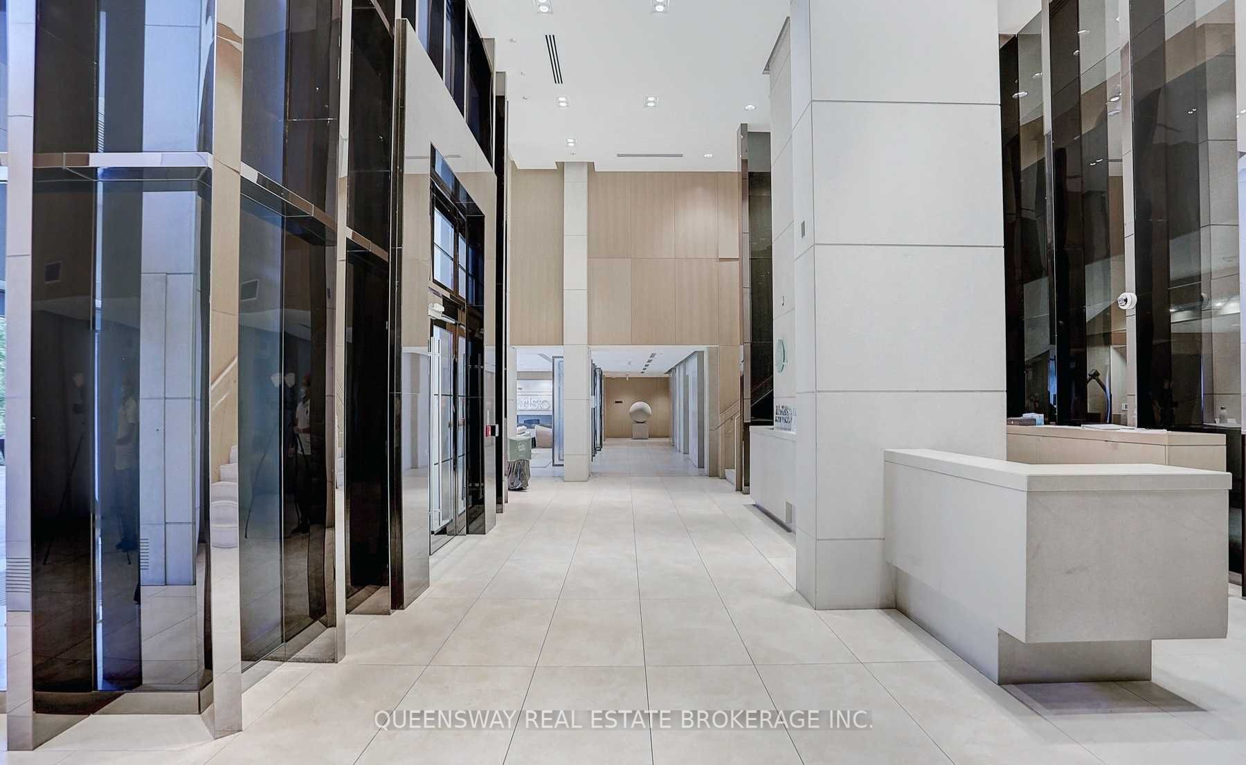 120 HARRISON GARDEN Boulevard, Toronto, ON M2N 0H1 photo 2