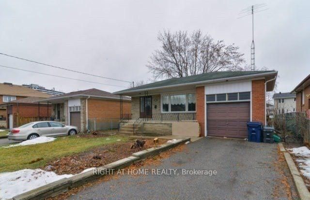 484 Drewry Avenue, Toronto, ON M2R 2K8