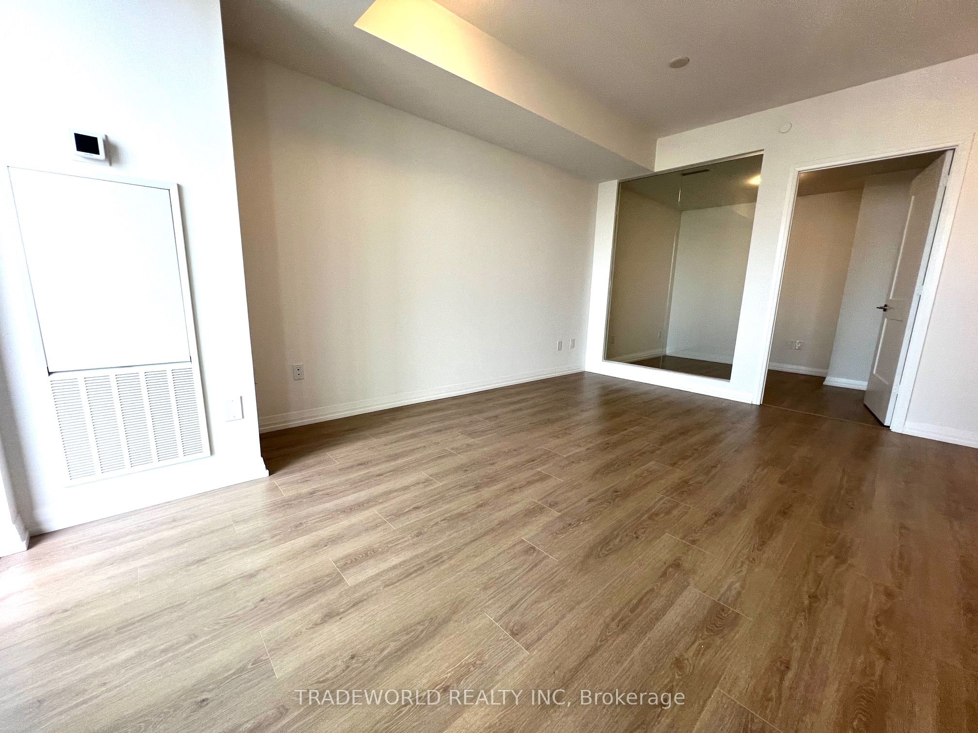 28 Widmer Street 4927, Toronto, ON M5V 0T2 photo 3