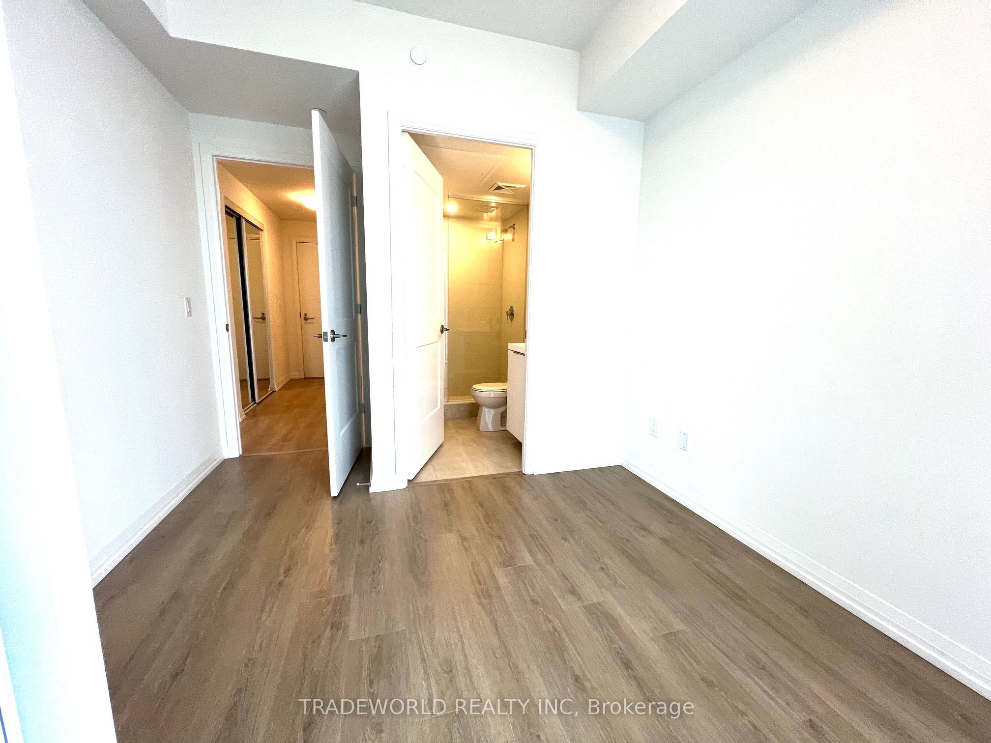 28 Widmer Street 4927, Toronto, ON M5V 0T2 photo 5