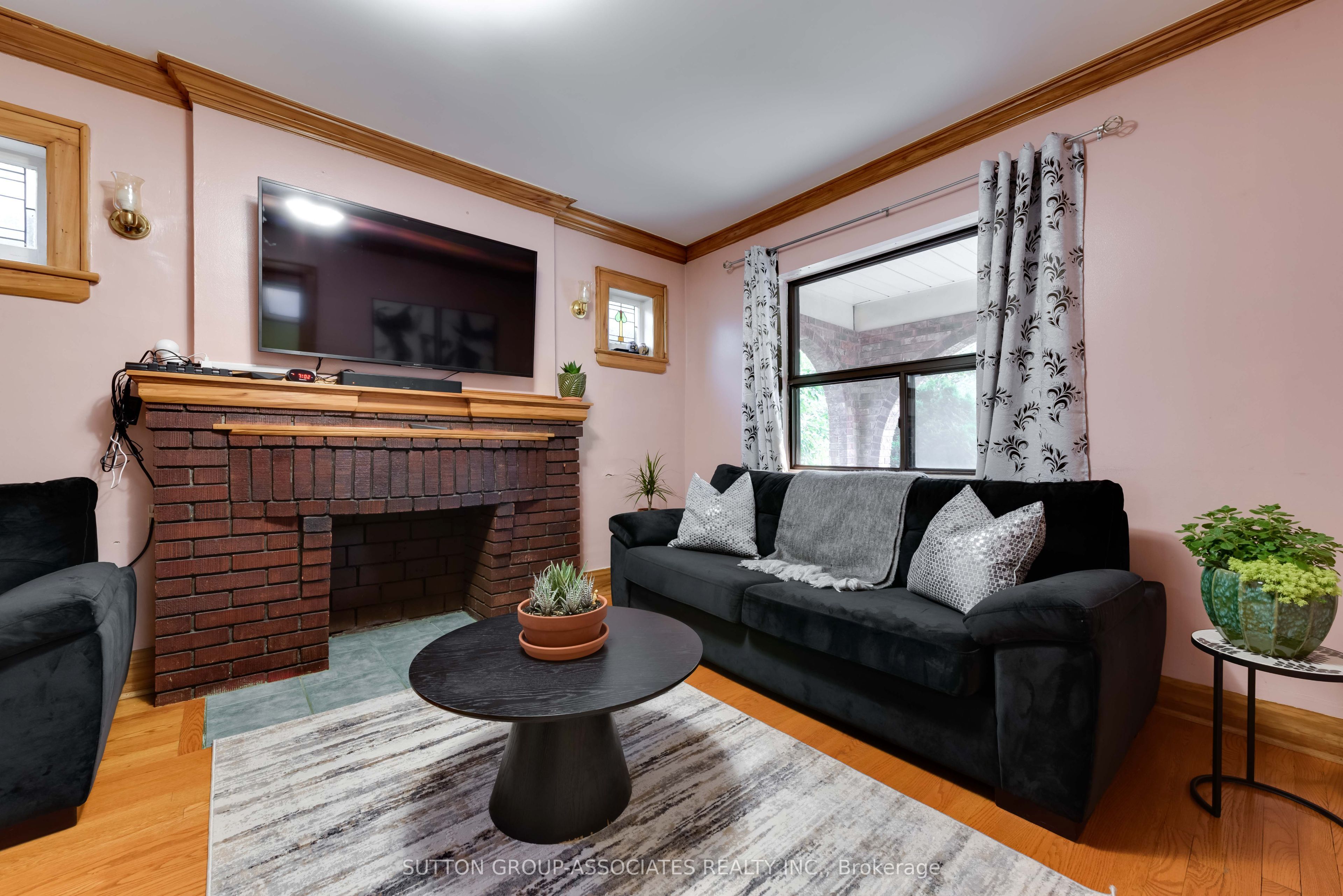 219 Atlas Avenue, Toronto, ON M6C 3P6 photo 5