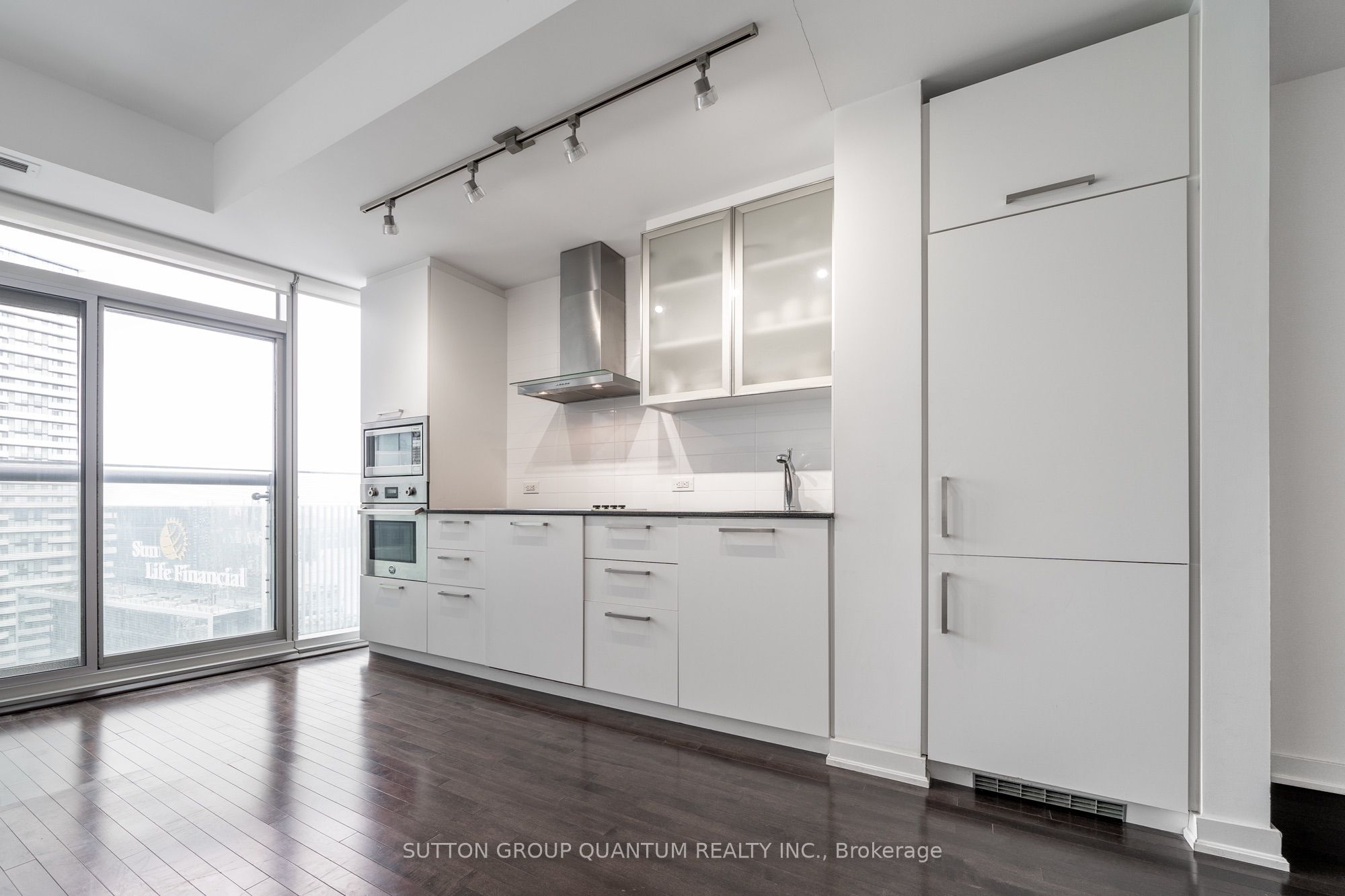 12 York Street 4901, Toronto, ON M5J 0A9 photo 3