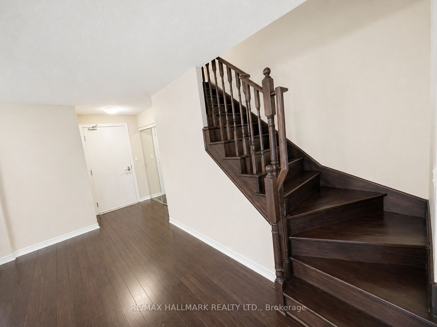 352 Front Street 103, Toronto, ON M5V 0K3 photo 3