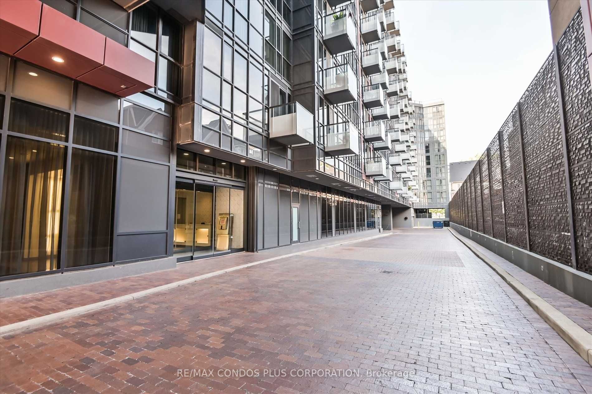 560 Front Street W 325, Toronto, ON M5V 1C1 photo 2