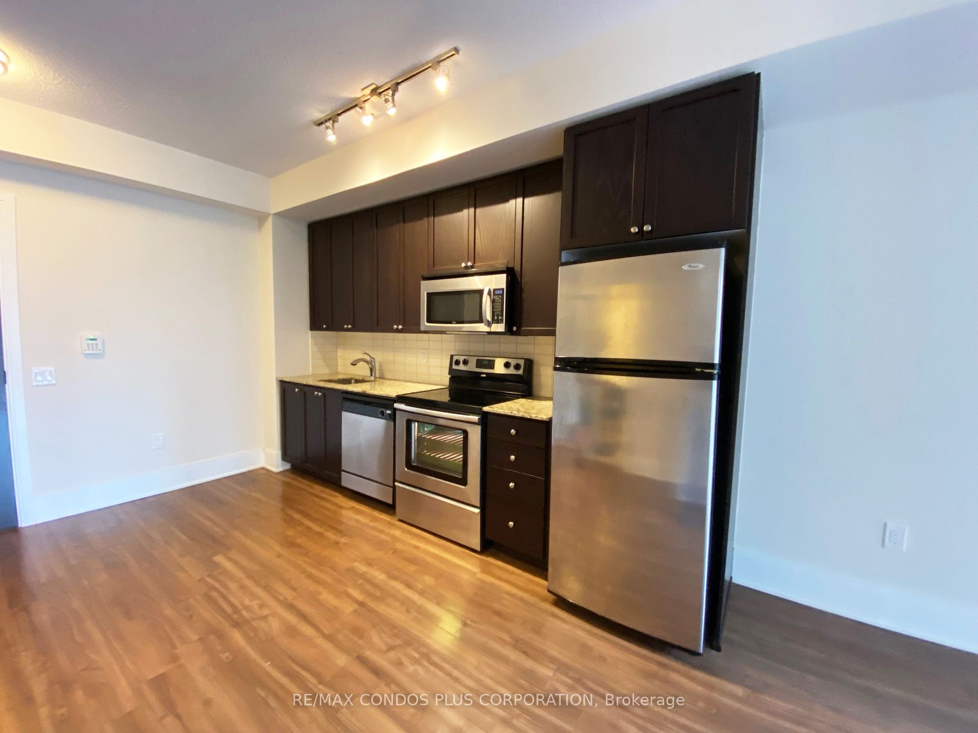 560 Front Street W 325, Toronto, ON M5V 1C1 photo 4
