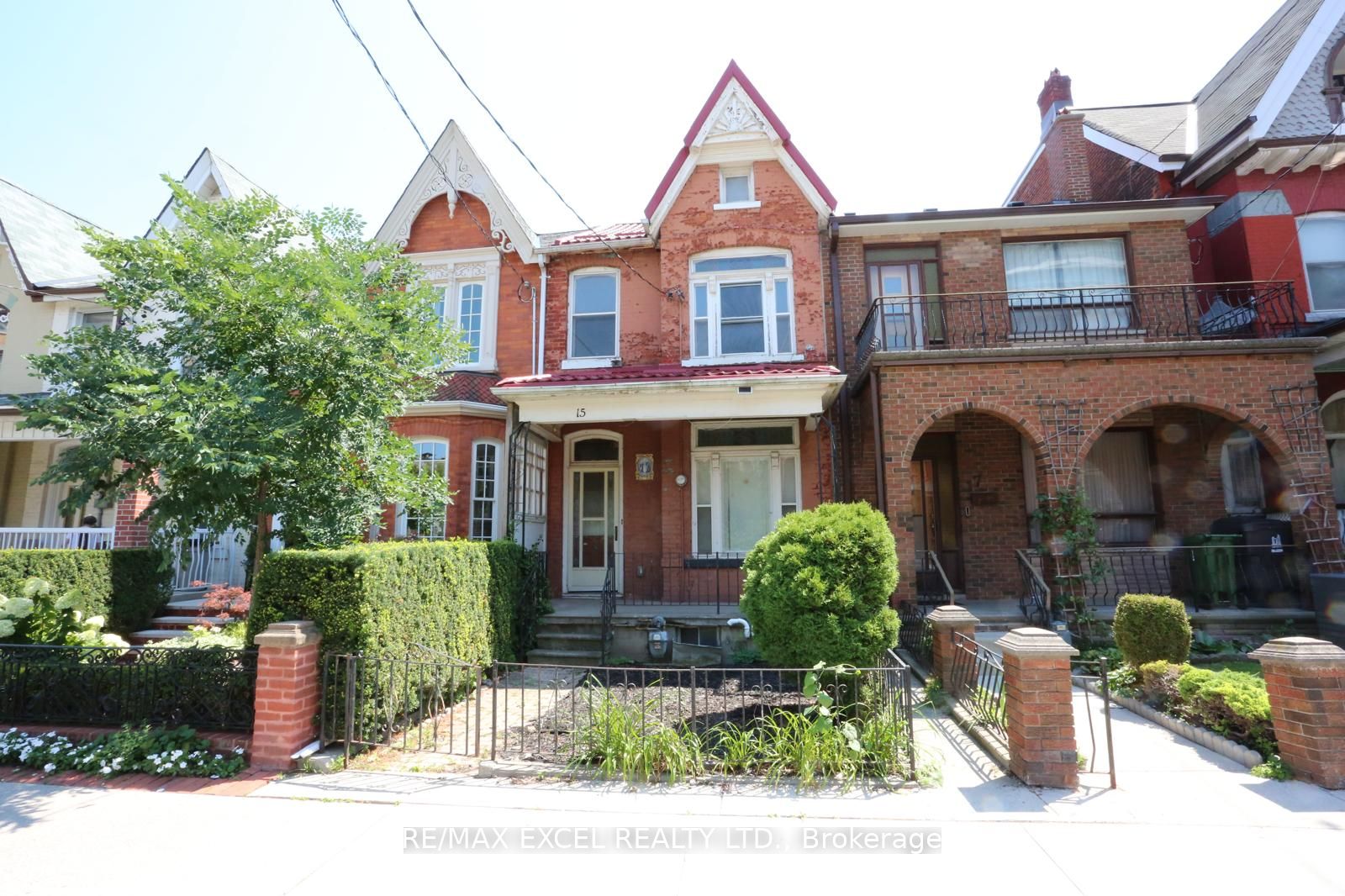 15 Oxford Street, Toronto, ON M5T 1N8