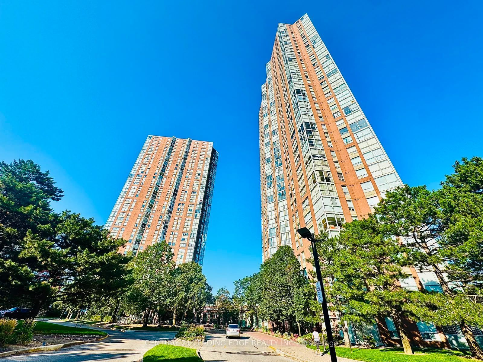 7 Concorde Place 1710, Toronto, ON M3C 3N4
