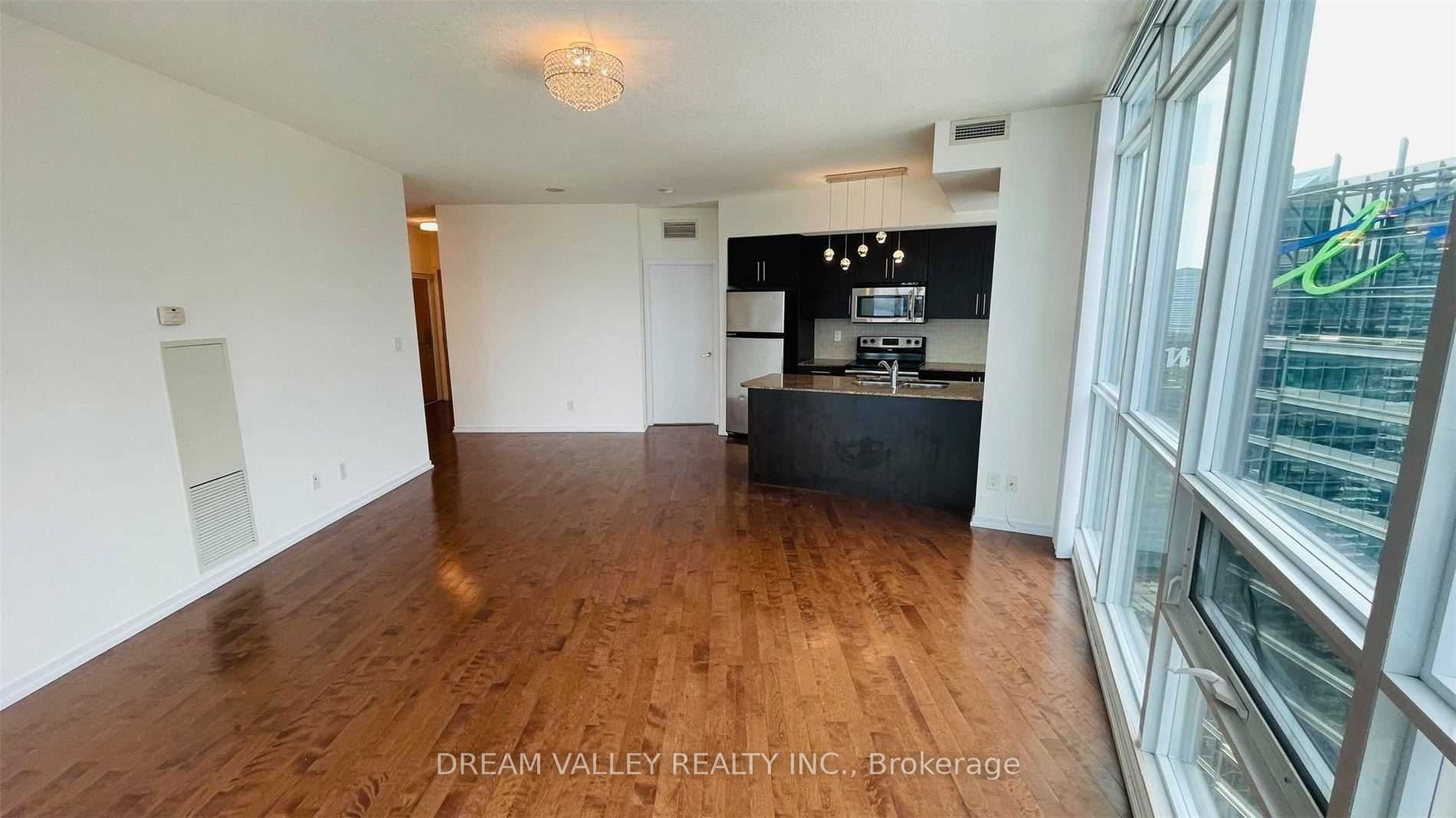65 Bremner Boulevard 3908, Toronto, ON M5J 0A7 photo 5