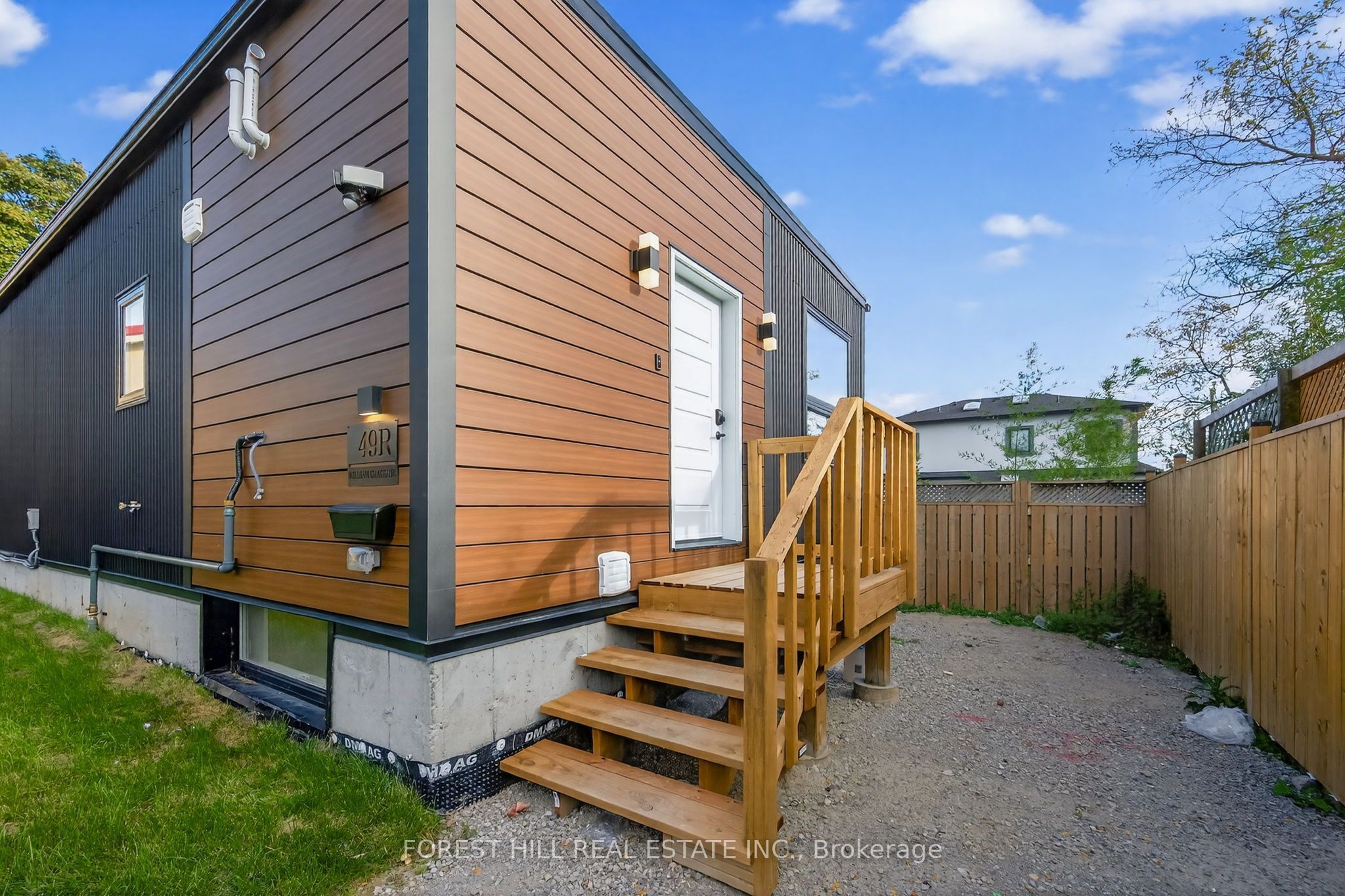 221 Churchill Avenue R - GARDEN, Toronto, ON M2N 1X6