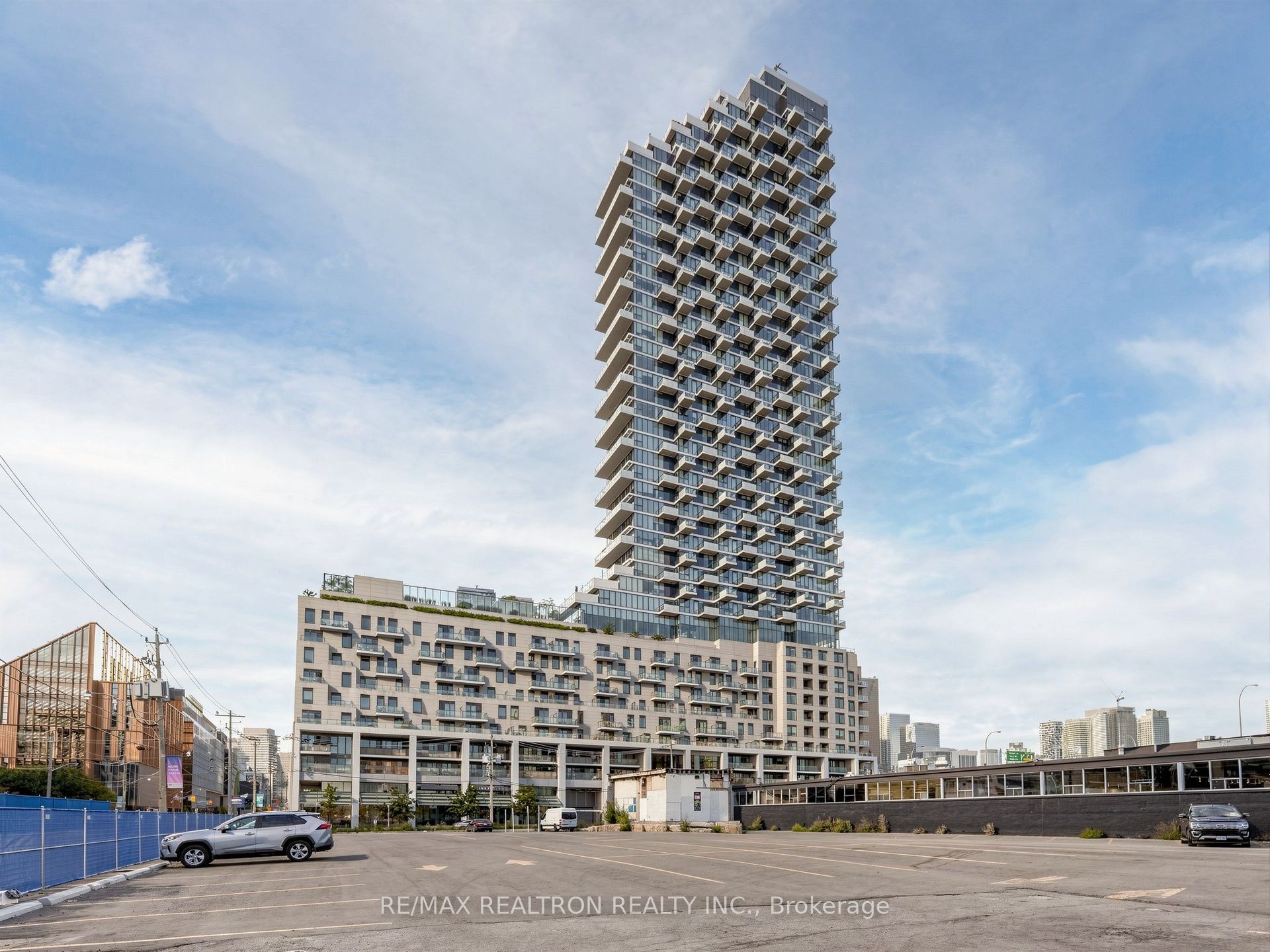 12 Bonnycastle Street 906, Toronto, ON M5A 3T7 photo 2