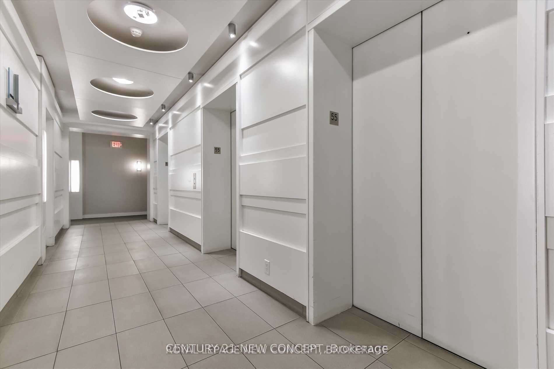 14 York Street 1502, Toronto, ON M5J 0B1 photo 2